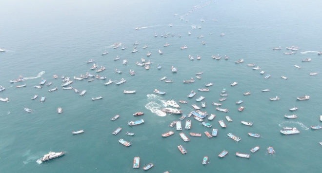 전국 최대 규모 김 양식어장인 ‘마로해역’을 놓고 벌어진 진도와 해남군의 법적 소송에서 법원이 진도군의 소유권을 인정했다. 
