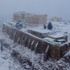 아크로폴리스 언덕서 스키를?…아테네 이상 폭설로 도시 마비