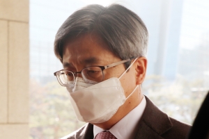 [단독] 법원행정처 공모직 변호사, 한 달 새 30% 옷 벗은 이유