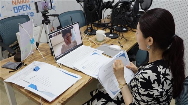 서울 마포구는 취업과 창업을 준비하는 청년들을 위한 일자리 사업에 앞장서고 있다. 청년 전용 공간인 ‘마포청년나루’에서는 청년들을 상대로 스피치 컨설팅 등의 역량 강화 교육이 진행되고 있다. 마포구 제공