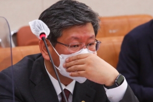 법무차관 사퇴한 이용구…택시기사 폭행 다음날 경찰서 방문 논란