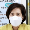 유은혜 “유치원·초등학교 1~2학년 매일 등교, 변함 없어”