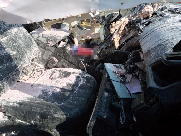 주행 중 폭발한 SUV 내부에 부탄가스통