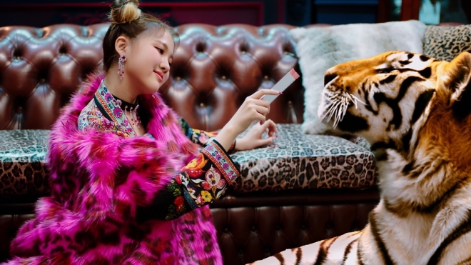 트라이비 지아. ‘둠둠타’ 뮤직비디오 캡처