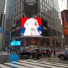 뉴욕 타임스퀘어에 한복 입고 등장한 전효성, 라카이코리아와 한복 알린다