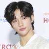 ‘학폭 논란’ 스트레이키즈 현진 “남 배려하는 법 몰랐다…깊이 반성”