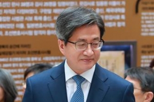 ‘꼼수 사과’ 논란에 김명수, 또 고개 숙였다