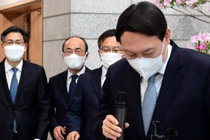 文 대통령, 윤석열 사표 수리…조남관 직무대행만 세번째 (종합)