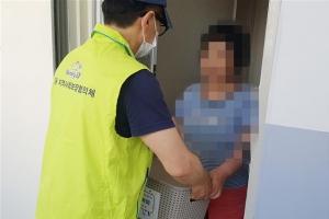 도봉, 폐지수거 어르신에게도 마스크 지원