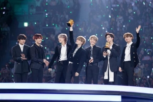 그래미 공연하고 수상까지? ‘꿈탄 소년단’!