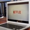 넷플릭스, 비밀번호 공유 ‘몰래 시청’ 단속 시작(종합)