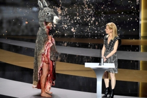 [포토] 세자르상 시상식서 나체시위하는 프랑스 여배우