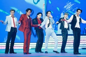 BTS·윤여정, 오늘 美서 ‘한국 최초’ 기록 쓸까