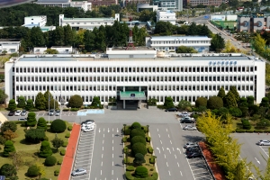 ‘꼬우면 이직하든가‘ 조롱글 글 쓴 LH 직원 수사 착수