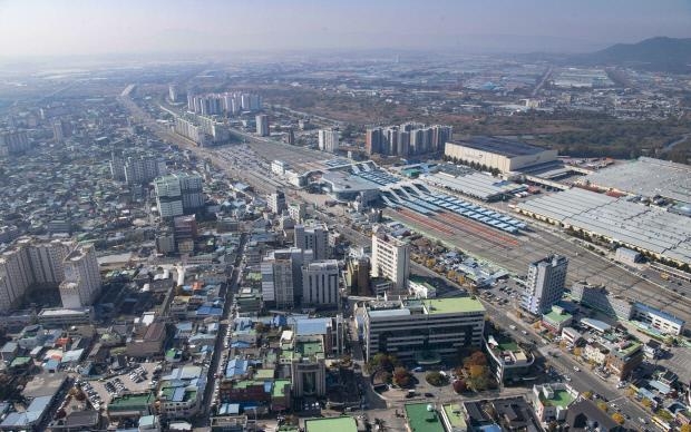 광주시 광산구 광주송정역 일대 전경. 이 일대 56만 427㎡가 국토교통부의 KTX 투자선도지구로 지정됐고, 한국토지주택공사(LH)가 5900여억원을 투자해 개발한다.