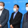 [포토] 김무성·이재오 “단일화 걸림돌 김종인, 즉각 사퇴해야”