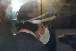 [포토] ‘재판정 향하는’ 尹 전 총장 장모 최모씨