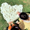 [서울포토] 꽃잎으로 모아 만든 마음