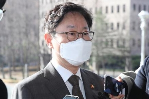 박범계 “수사팀, 떳떳하면 외압으로 느낄 이유 없어”