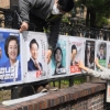 [서울포토]서울시장 선거벽보 첩부