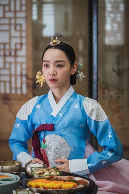 조선왕조실록 비하로 논란을 빚은 작가의 전작 ‘철인왕후’. tvN 방송 캡처