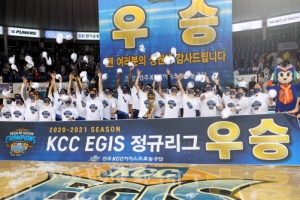 ‘신의 방패’ 든 KCC, ‘창’ 갖추고 통합우승 앞으로