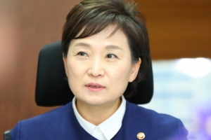 김현미 전 장관 경찰에 불려 나가나…경찰, ‘연천 부동산 의혹’ 곧 조사 예정