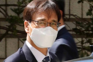 한동훈 “폭행했잖아” 정진웅 “제지한 것” 몸싸움 전후 상황 담긴 영상 법정서 공개