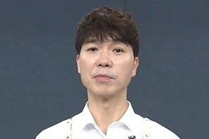 부쩍 수척해진 박수홍, 홈쇼핑 등장…“알아주시니 감사”