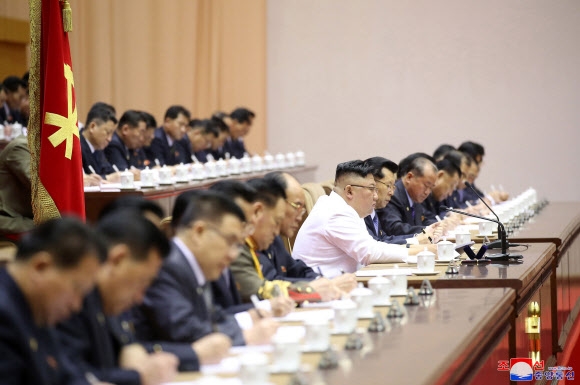 북한, 3년여 만에 ‘당 최말단’ 세포비서대회 개막