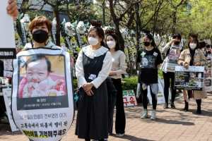 “정인이 안 밟았다” 끝내 둘러댄 양모…검찰은 사형 구형
