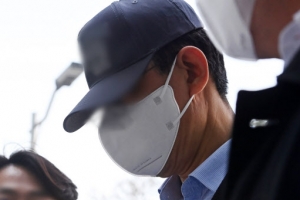 [포토] ‘투기혐의’ 전 경기도 공무원 영장심사 출석