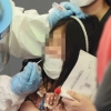 [서울포토]코로나19 검사받는 어린이
