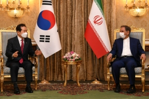 한국에 발 묶인 이란 원유 대금… 정부, 이란 유엔분담금 두 번째 대납　