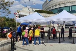 접종 돕는 노란조끼들… 은평 ‘백신동행단’ 떴다