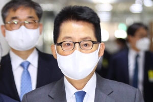 박지원 “국정원, 재보궐서 ‘정치 거리두기’ 철저히 실천”