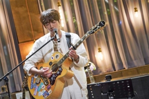 어제는 경쟁, 오늘은 컬래버...‘라이징 스타들’ 무대는 계속된다