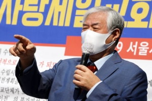 경찰청 “확진자 2000명 넘는데 불법 집회하면 엄중 대응”