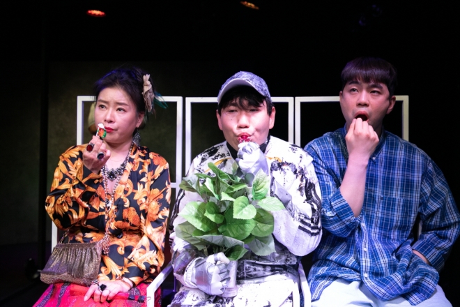 다음달 7일 ‘M단막극장’을 통해 공개되는 연극 ‘왕중왕’. 마포문화재단·공상집단 뚱딴지 제공