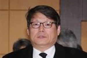 김학의 출금 불법성 부인한 이광철… 검찰은 기소 검토