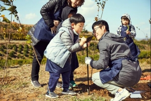 한화그룹, 태양광 진출 10년… 발전설비 필요한 곳에 기부