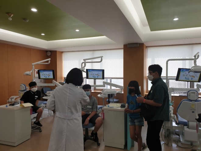 2020년 지역 중·고교생을 대상으로 대구보건대학교 학과 실습실에서 진로‧직업 체험활동을 하고 있다.