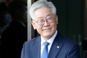 이재명 “성적은 ‘미미‘했지만 고집 세고 씩씩” 초1 성적표 공개