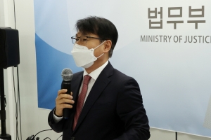 법무부 “코로나로 폐업한 소상공인에 ‘임대계약해지권‘ 부여 검토”