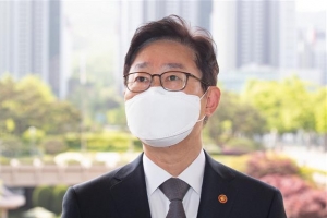 취임 100일 맞은 박범계 법무 “김오수, 검찰 수장 자격 갖췄다”