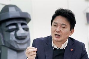 “제주시 쪼개자” vs “쪼개는 데 반대”