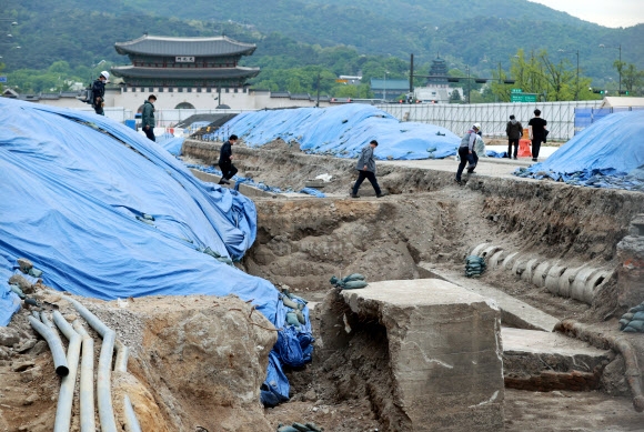 광화문광장 공사 중 발견된 ‘조선시대 육조거리’ 흔적