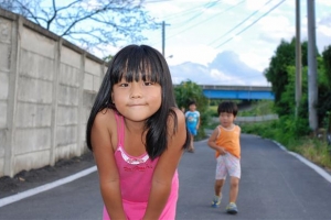 [박상익의 사진으로 세상읽기] 천사를 본 소녀