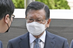 [서울포토] ‘계열사 부당지원’ 박삼구, 영장실질심사 출석
