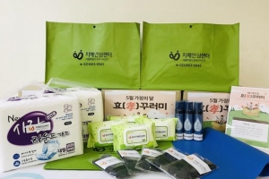 치매 어르신 가정에 효꾸러미… 강서의 효 문화 계승 실천